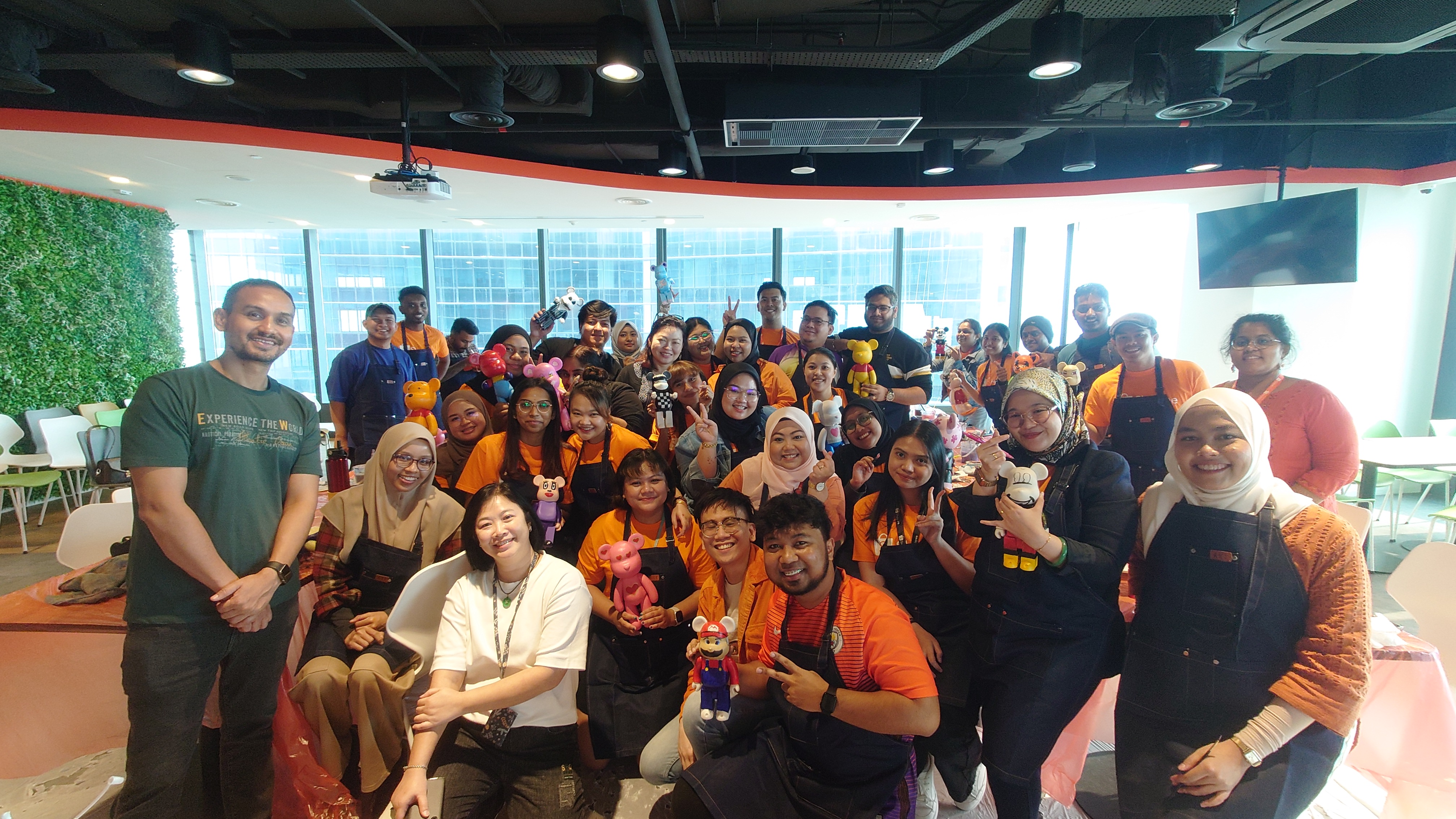 Shopee’s Customer Service Team Celebrates Record User Satisfaction Rates