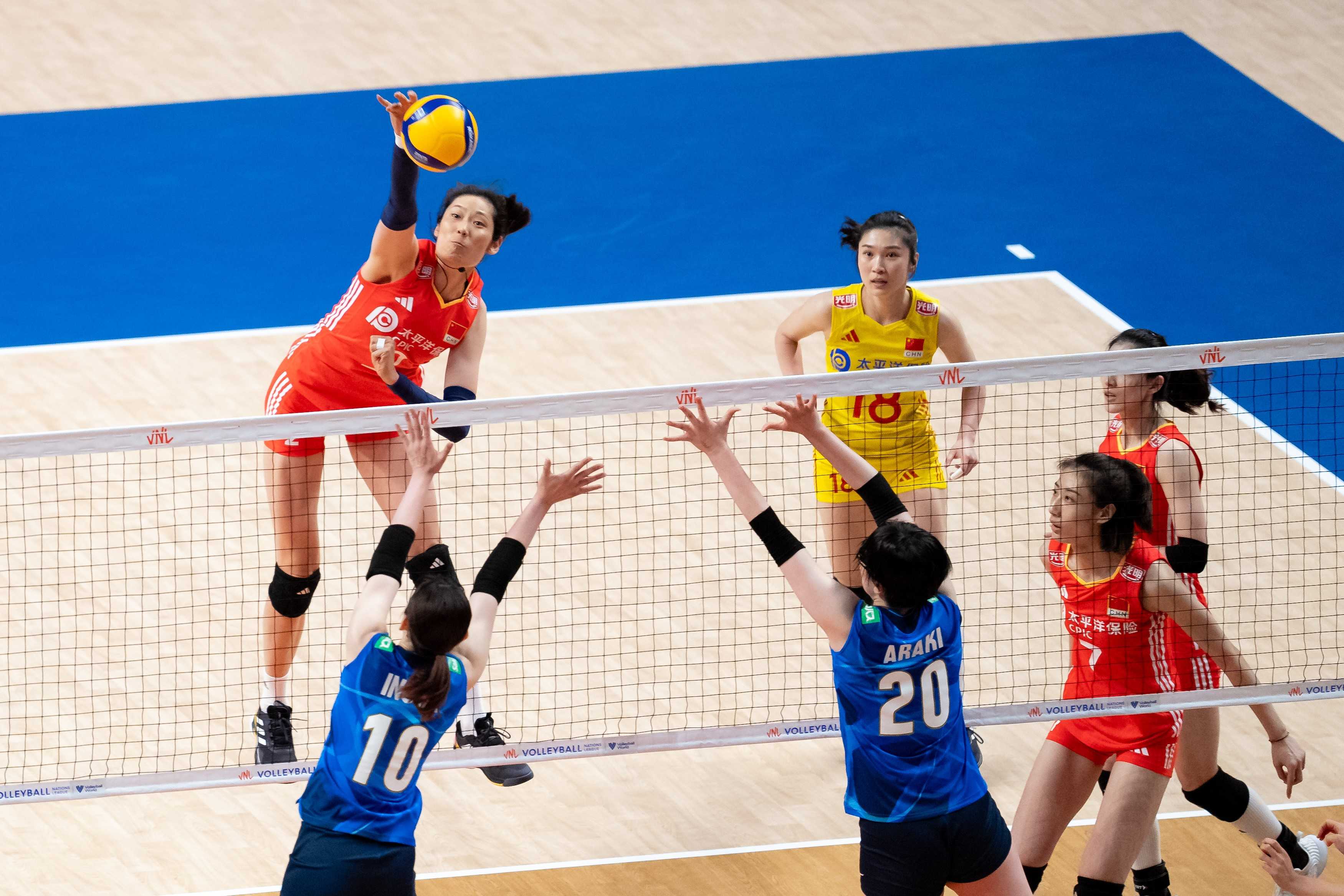 The women’s volleyball athletes showcased their spectacular skills at the Galaxy Arena.