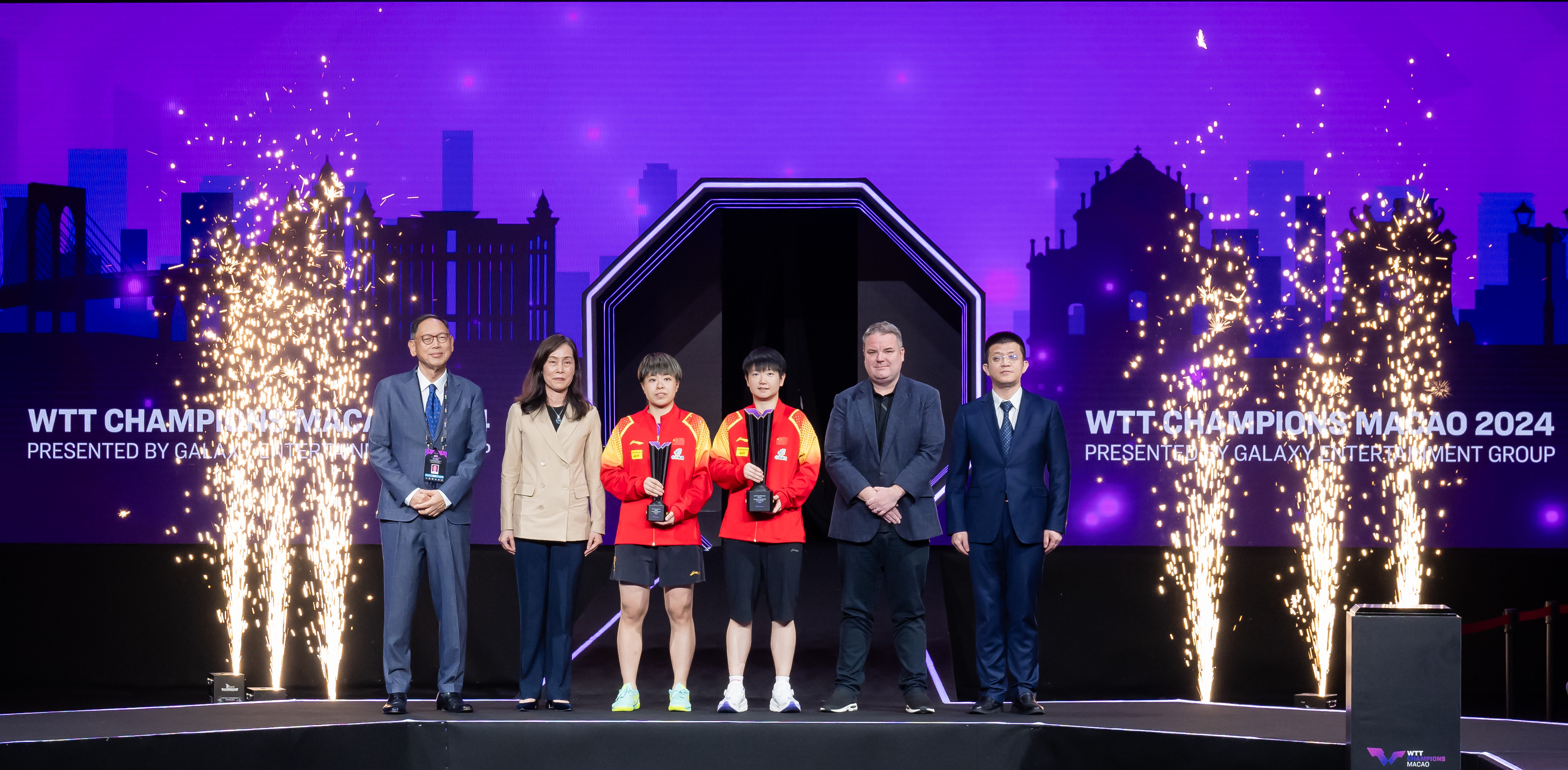 Ms. Ao Ieong U, Secretary for Social Affairs and Culture of the Macao SAR Government (second from left); Mr. Gao Yuan, Director of the Department of Information and Public Diplomacy of the Commissioner